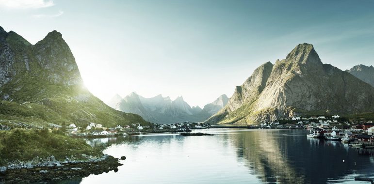 Reine Village, Îles Lofoten, Norvège - Scanditours